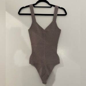 Abercrombie Elevated V-Neck Bodysuit